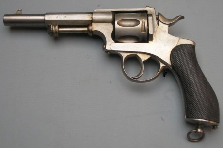 Hace unos días encontré por casualidad en una web extranjera un arma a la venta que hacía muchos años 100