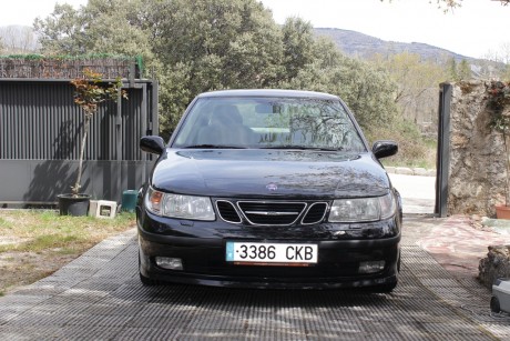 Vendo precioso Saab 95 Turbo Aero negro de 250cvs. Increíble aceleración. Perfecto estado por dentro y 10