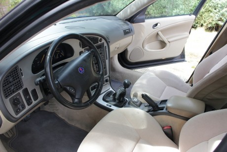 Vendo precioso Saab 95 Turbo Aero negro de 250cvs. Increíble aceleración. Perfecto estado por dentro y 31