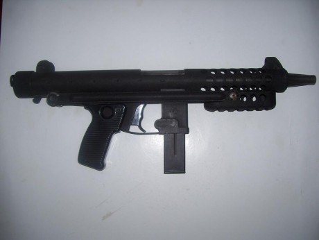 Hace unos días encontré por casualidad en una web extranjera un arma a la venta que hacía muchos años 161