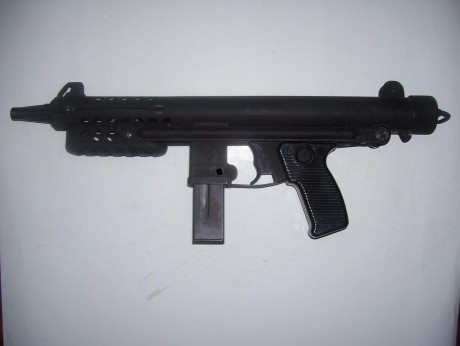 Hace unos días encontré por casualidad en una web extranjera un arma a la venta que hacía muchos años 160