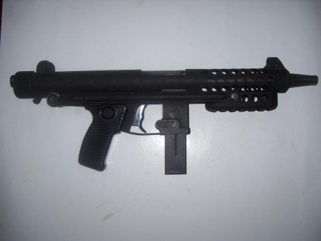 Hace unos días encontré por casualidad en una web extranjera un arma a la venta que hacía muchos años 101