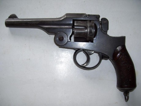 Hace unos días encontré por casualidad en una web extranjera un arma a la venta que hacía muchos años 152