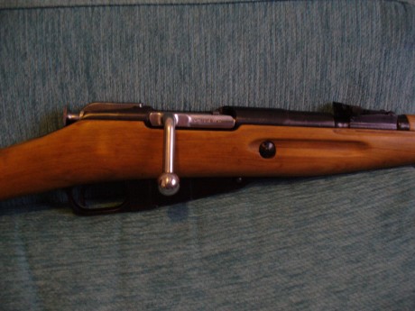 El Mosin-Nagant ..
es un rifle militar accionado por cerrojo, con cargador de cinco proyectiles, que 40