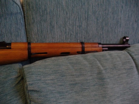 El Mosin-Nagant ..
es un rifle militar accionado por cerrojo, con cargador de cinco proyectiles, que 52