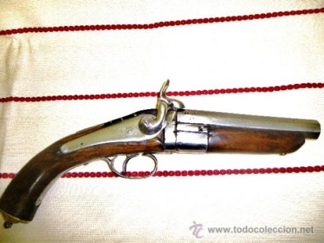 Hola,

He encontrado esta arma en Todocolección, se trata de una pistola Lefaucheaux calibre 12 (aunque 00