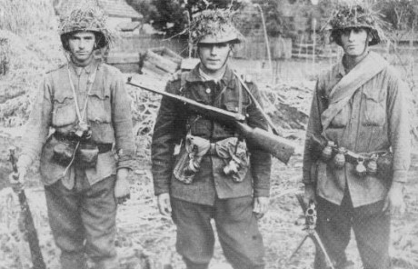 Hace unos días encontré por casualidad en una web extranjera un arma a la venta que hacía muchos años 70