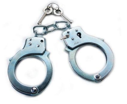 Hola compañeros.
Para los que no somos policias ni asimilados.

Donde se pueden comprar unas esposas con 00