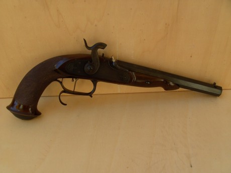 Compañeros, tengo una pistola cromada con fallos en el cromado por desgaste y me gustaría quitarle todo 50