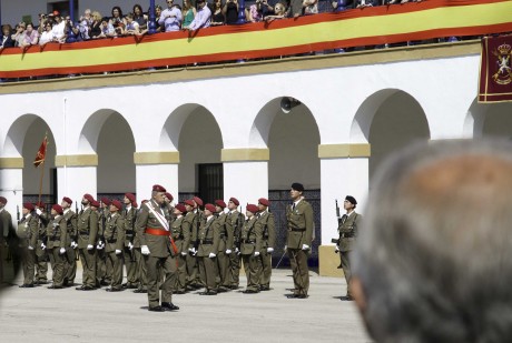 http://www.ejercito.mde.es/gl/agenda/2012/04/1543.html 

no digo na..........

y 172
