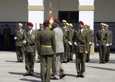  http://www.ejercito.mde.es/gl/agenda/2012/04/1543.html 

no digo na..........

y 01