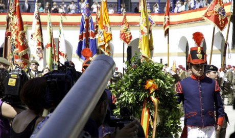  http://www.ejercito.mde.es/gl/agenda/2012/04/1543.html 

no digo na..........

y 130