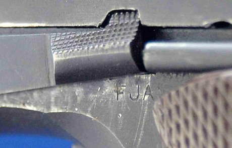 Hace unos días encontré por casualidad en una web extranjera un arma a la venta que hacía muchos años 142