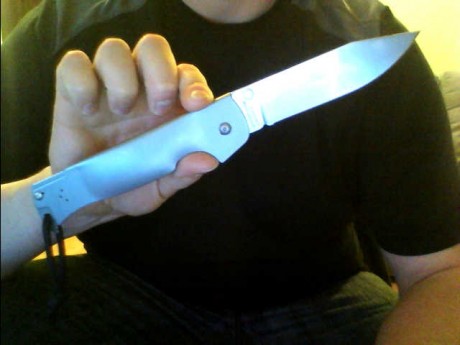 Hola a todos:
Quiero comprar un buen cuchillo de supervivencia, y he encontrado dos a precios asequibles, 110