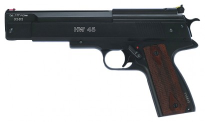 Buenos días.

En busca de una pistola de muelle potente, encontré la Browning 800 mag. En calibre 22 da 11