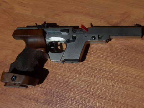   Hola compañer@s!

Como con otras armas de marcas y tipos reconocidos se viene haciendo, abro este hilo 41