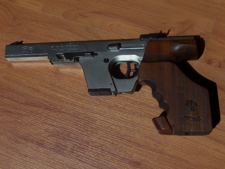   Hola compañer@s!

Como con otras armas de marcas y tipos reconocidos se viene haciendo, abro este hilo 40
