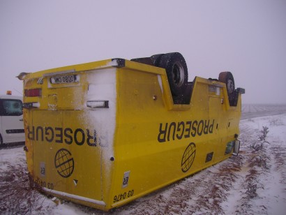 Pues eso, que unos compañeros estando de ruta en estos dias tan crueles de nieve y hielo pues se encontraron 01