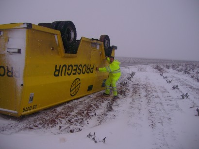 Pues eso, que unos compañeros estando de ruta en estos dias tan crueles de nieve y hielo pues se encontraron 00