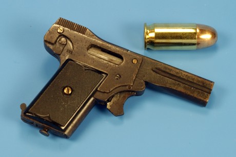 Hace unos días encontré por casualidad en una web extranjera un arma a la venta que hacía muchos años 60