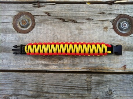 Pulseras de paracord con cierres de plástico de momento negro o coyote brown.
precio de las grandes Ranger 02