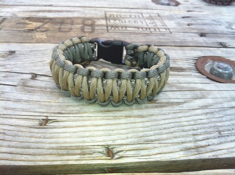 Pulseras de paracord con cierres de plástico de momento negro o coyote brown.
precio de las grandes Ranger 42