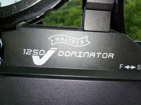 Buenas a todos, pongo en venta mi carabina de PCP mod. Walther Dominator 1250 en cal. 4.5. los accesorios 21