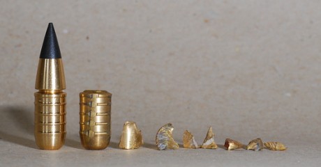 He estado haciendo unos inventillos con puntas de caza.
 He cogido una orix de 180gr del cal.30 , q es 00