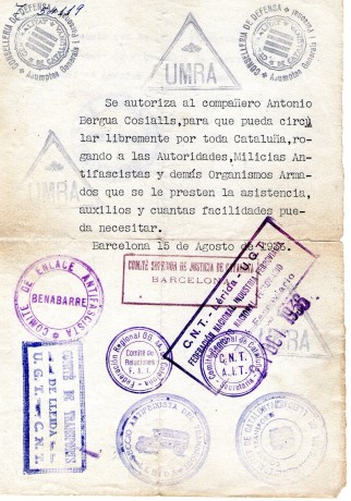  Buen corto !! pero hay una gran pega!! esos uniformes ni siquiera son españoles y esas escopetas de caza 170