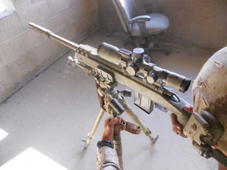 Agujeros de ratas, snipers holes, troneras o como le quieran llamar. Francotirador urbano el reto insuperable.

Un 140