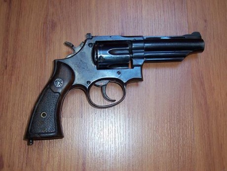 Un compañero me ha dejado un Martial para adecentar, es de subasta y posiblemente de una compañía de seguridad 00