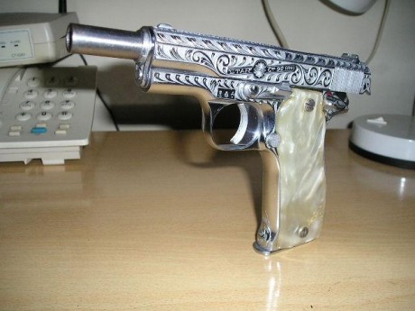 Hola a todos. Un amigo tiene un "juguete" precioso. Se trata de una STAR S SUPER BURILADA y 112