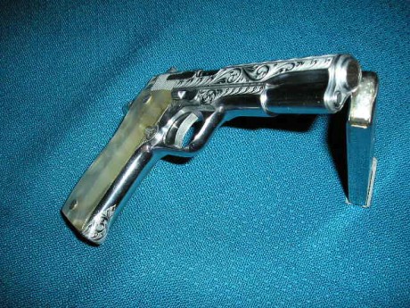 Hola a todos. Un amigo tiene un "juguete" precioso. Se trata de una STAR S SUPER BURILADA y 131