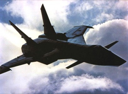 Mi avión de combate favorito es el F-22 RAPTOR; aunque tampoco me disguta nada el F-18 HORNET. Si les 40