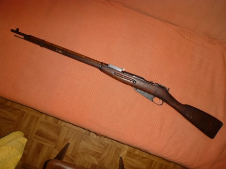 Un amigo vende estas armas: Mosin Nagant  (250 €) y Destroyer (225€). El lote por 425 €.
Las armas están 01
