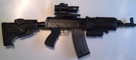 Saludos
Recientemente en algunas armerias de este pais se puede adquirir este modelo el Semopal Vz 58 111