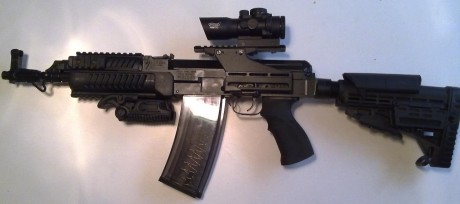 Saludos
Recientemente en algunas armerias de este pais se puede adquirir este modelo el Semopal Vz 58 110