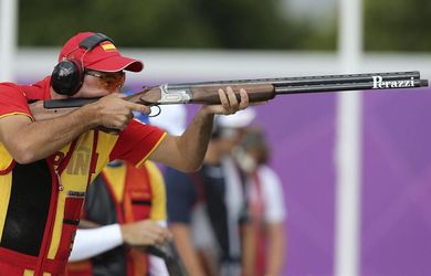 El tirador español  Jesús Serrano  se ha clasificado entre los 6 primeros y va a disputar la final de 00