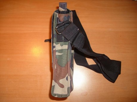 Hola!!!

Vendo bolso de camuflaje con capacidad para transportar arma corta. La Glock-17 cabe a la perfeccion 12