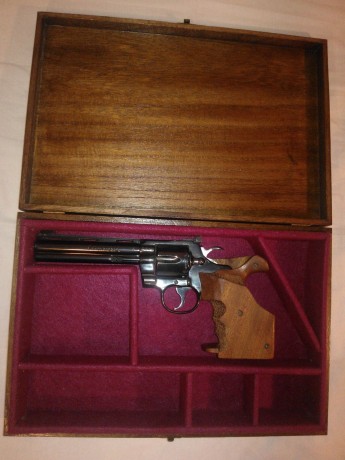 Hola,he abierto este hilo para que todos aquellos que tengais armas Españolas,podais lucirlas aqui con 10