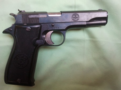 Hola,he abierto este hilo para que todos aquellos que tengais armas Españolas,podais lucirlas aqui con 21