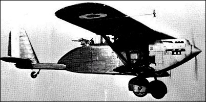Sé que al principio de la II Guerra Mundial, habían en servicio algunos aviones biplanos (Gloster Gladiator, 111