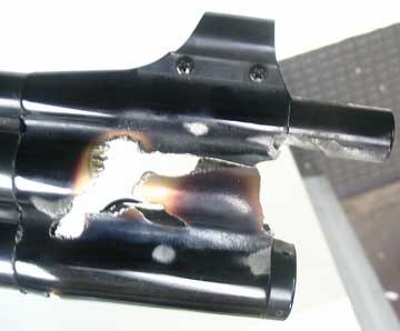 Para que no nos olvidemos de los peligros de los gases comprimidos controlando el retimbrado o control 00