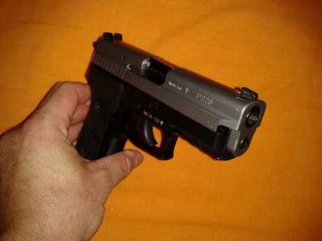 Hola, vendo mi Sig Sauer p229 bitono,  esta nueva, ha disparado cien cartuchos, ni un solo rayon, esta 00
