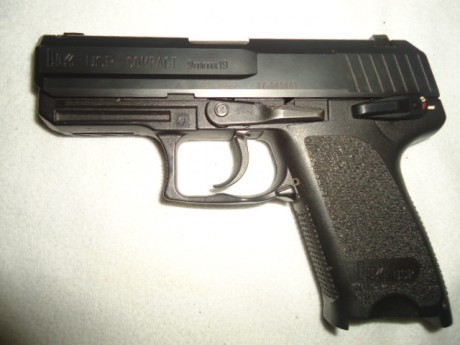 VENDO PISTOLA HK USP COMPACT 9MM. ESTADO IMPECABLE. PRECIO 350 EUROS. 01