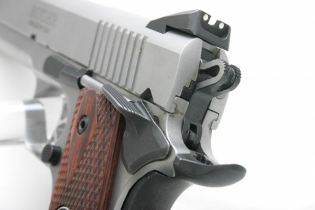 Tengo una duda con esta  pistola  y que por más que leo por la web no me termina de quedar clara.
¿Se 10