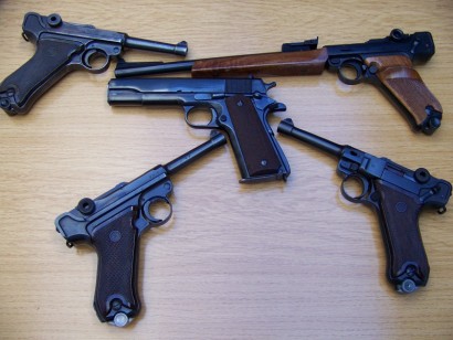 Me gustaria abrir este hilo para que cada cual expusiera el arma que mas le gustaria tener,que le ragalasen,o 150
