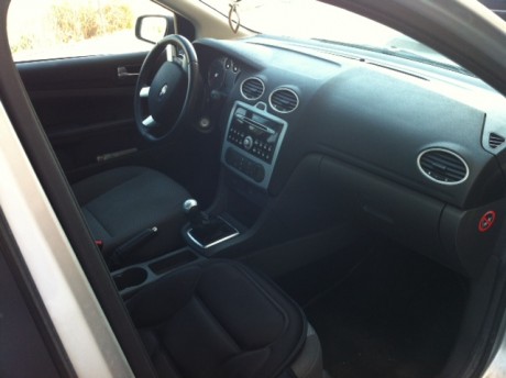 Pongo en venta mi turismo marca FORD, modelo FOCUS.

Motor: 1.8 TDCi
115 cv.
Año 2007
5 puertas
Cambio 11