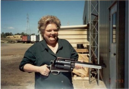 Me gustaria abrir este hilo para que cada cual expusiera el arma que mas le gustaria tener,que le ragalasen,o 70
