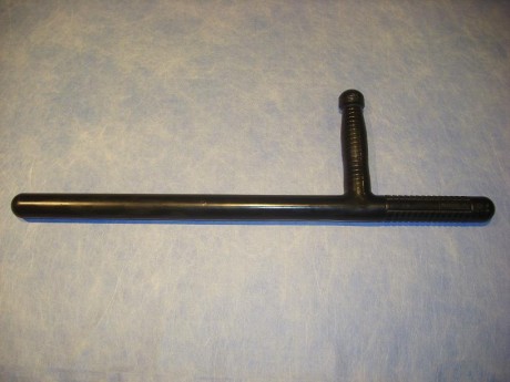 Hola!!!

Vendo defensa semirrígida. 
Marca: SHOKE
Material: elastómero
Longitud: 60 centimetros.
Estado: 10